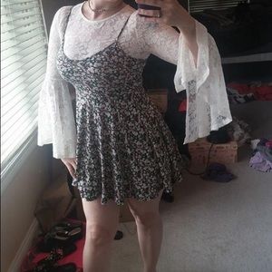 2 peace dress with long bel sleeves